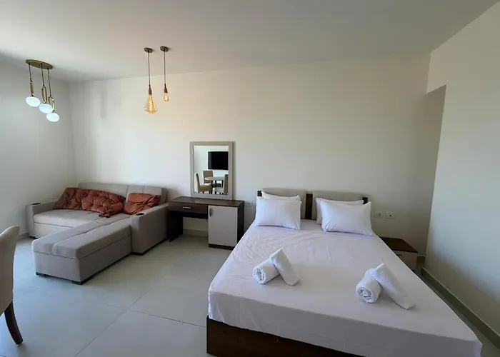 Fairways Golf & Lagoon View Apartment *